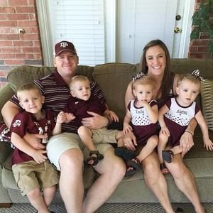 Meet your Posher, Della